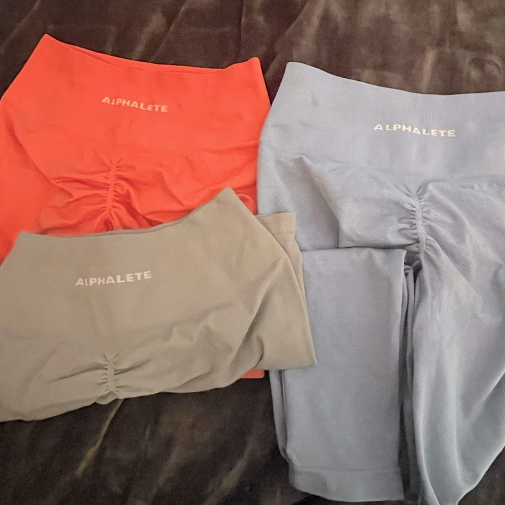 BRAND NEW Alphalete Amplify Seamless Bundle, Pixel Pink Denim Blue, Utility Grey